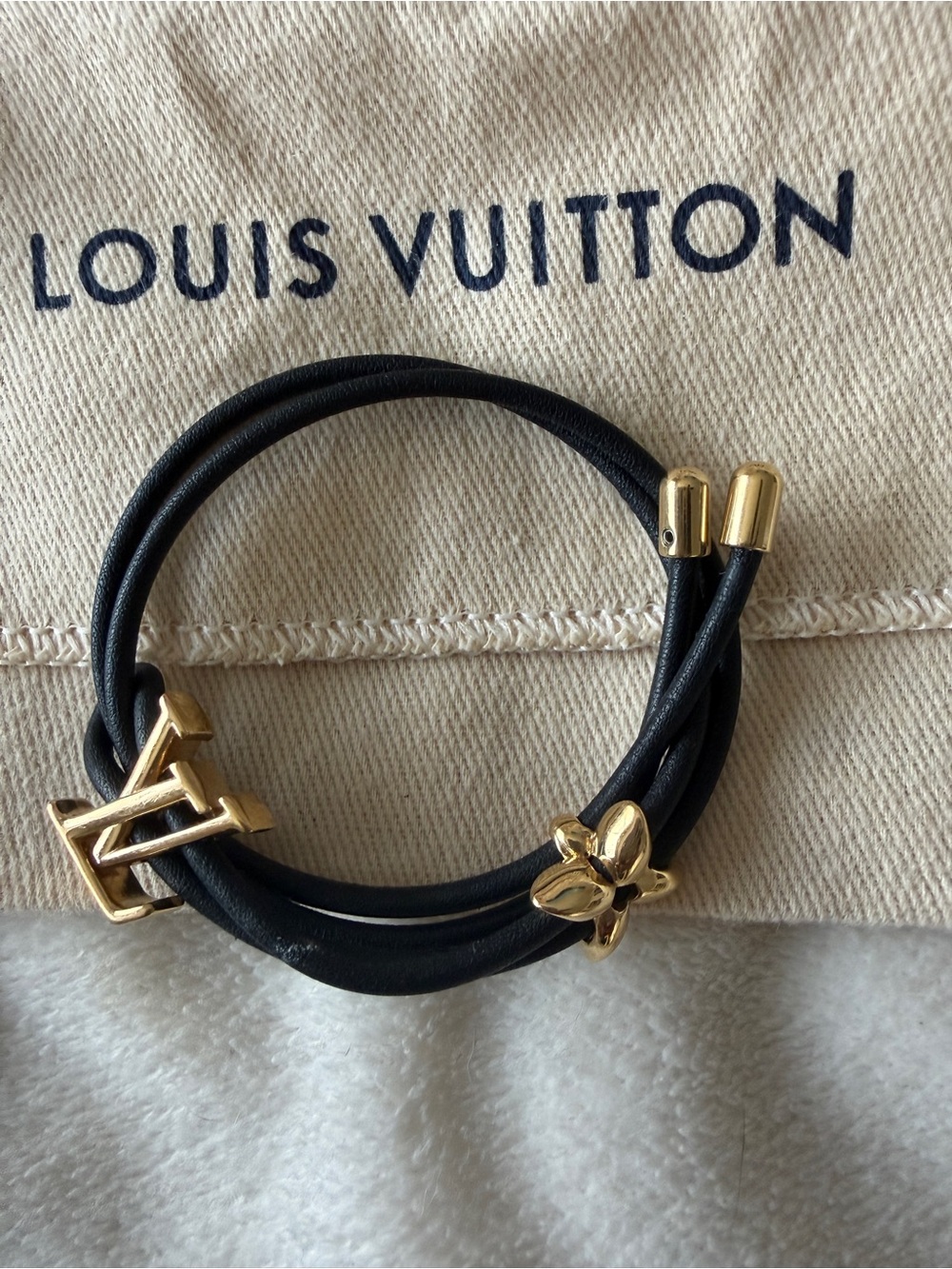 Louis Vuitton Leather and Gold Tone Metal Bloom Wrap Bracelet M8142Z